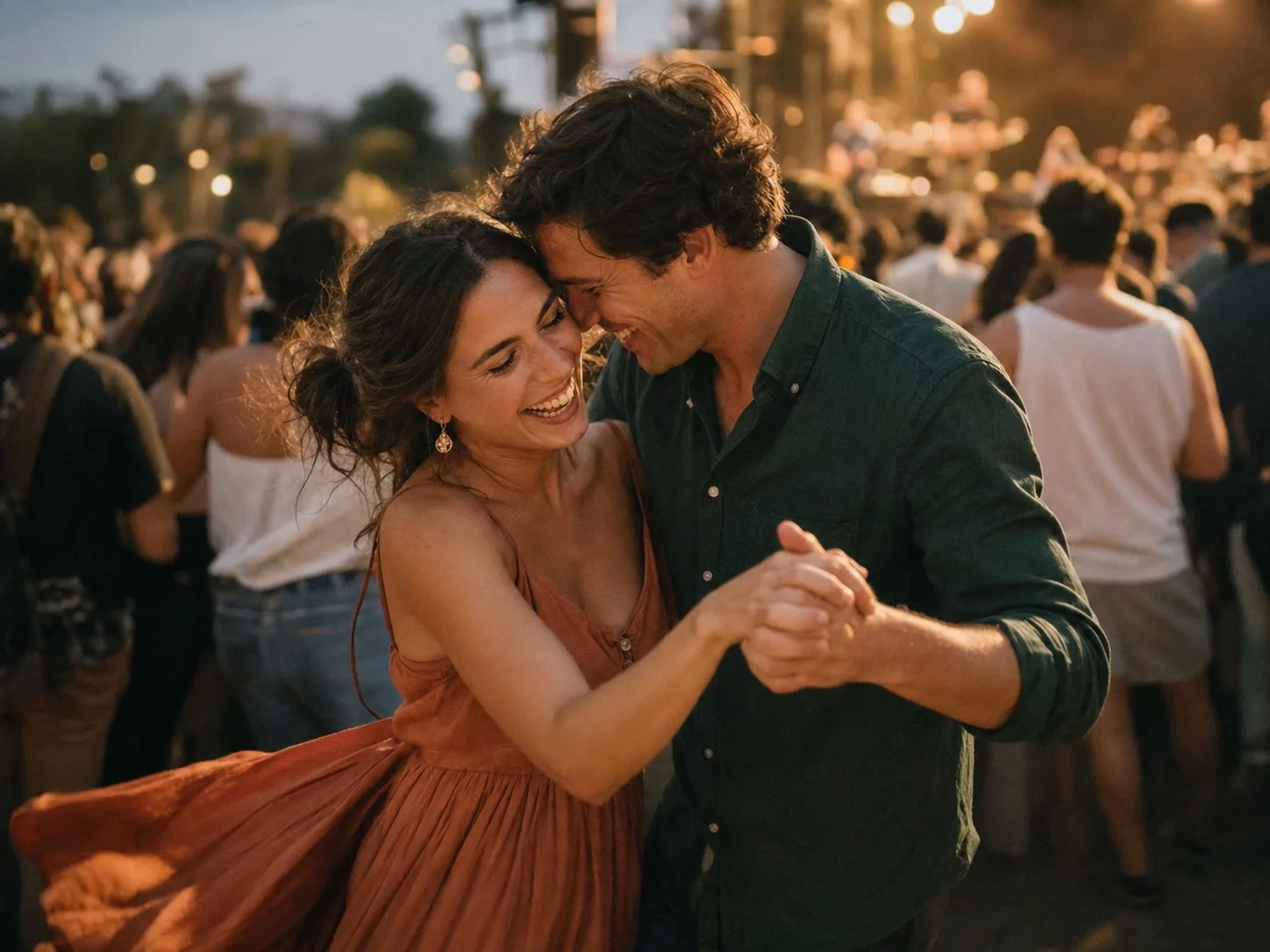 Recuerdo de la pareja con sus amigos
